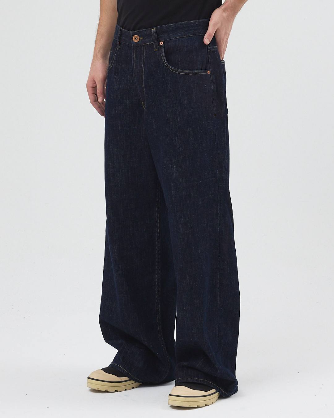 BALLOON FIT JEANS