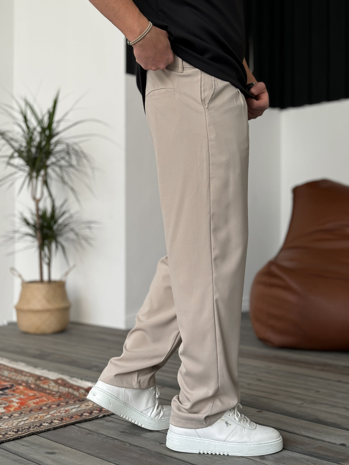 Too Essential Trousers
