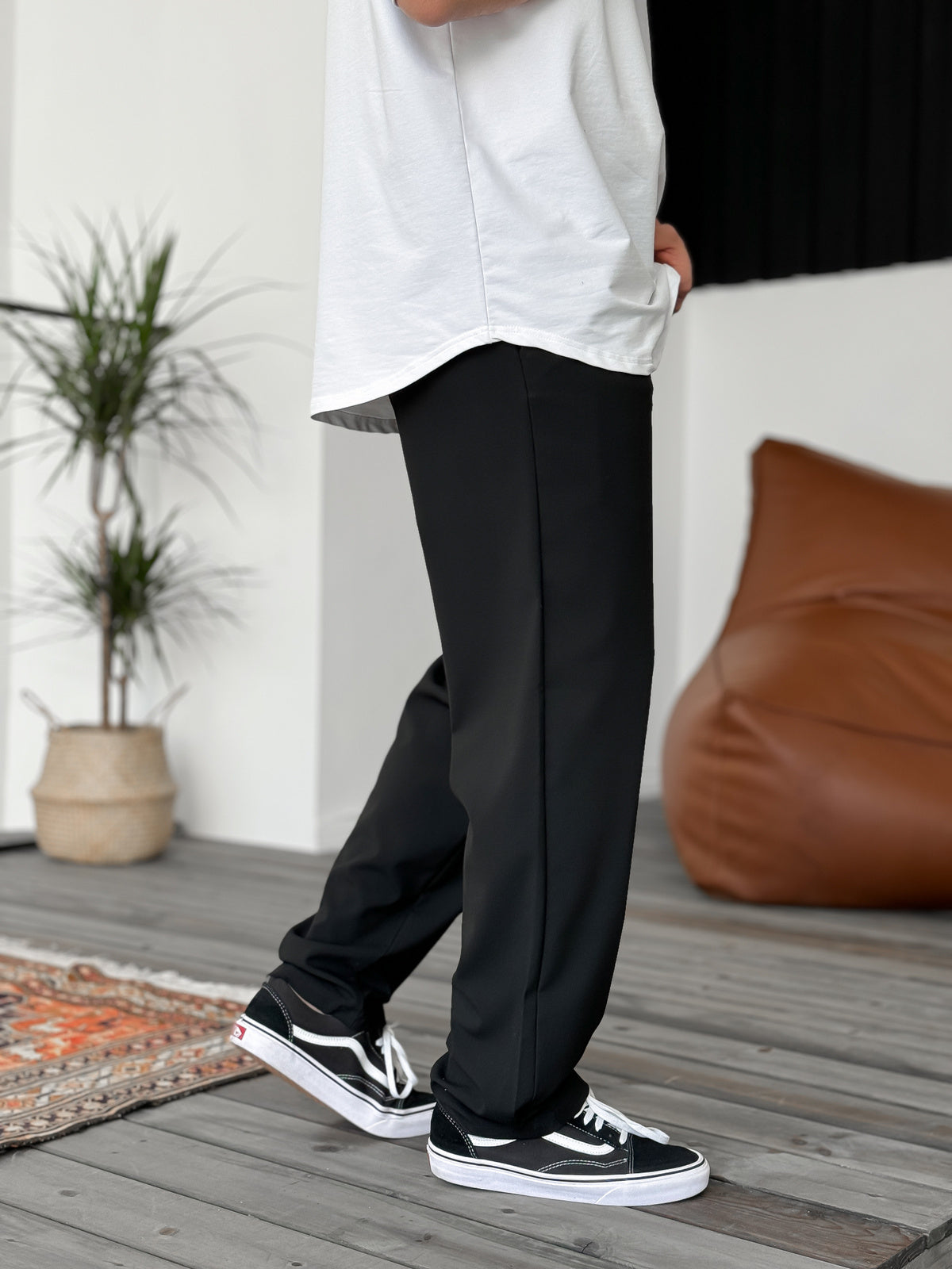 Too Essential Trousers