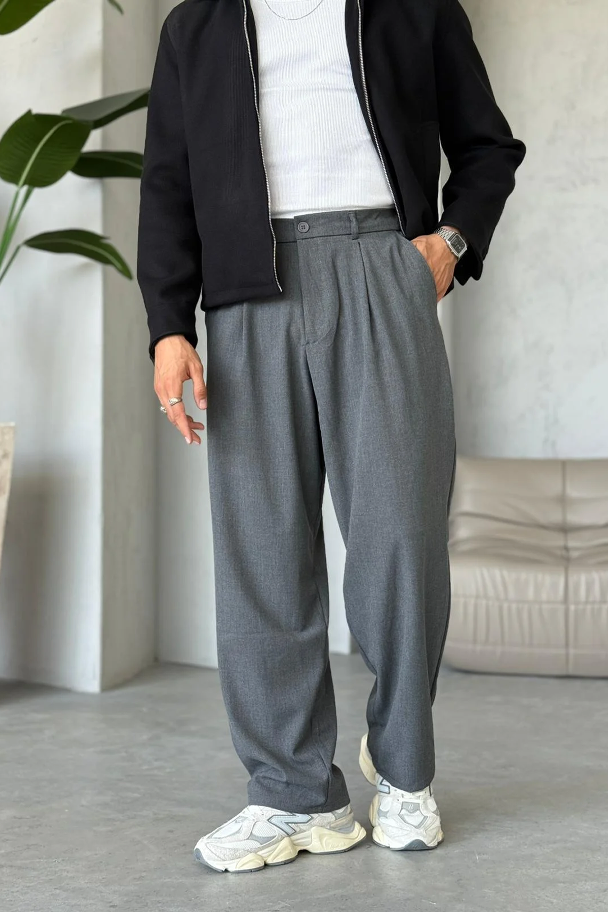 Too Essential Trousers